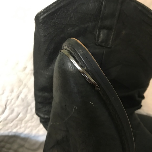 Boot - Picture 2 of 3
